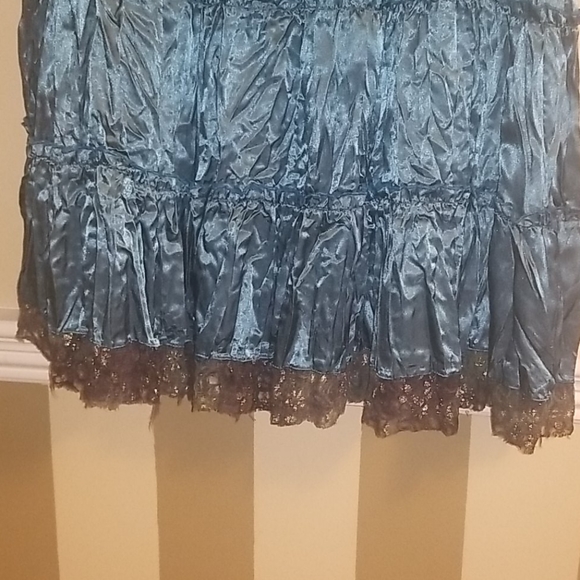 Shiny aqua crinkle full skirt Sz L - Picture 3 of 7
